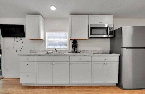 Gatlinburg - Pigeon Forge Cottage | Serene Cottage near Dollywood