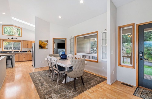 Cashmere House | Serene Country Home with Pool and Hot Tub
