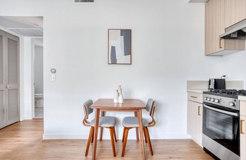 Palms Apartment | Serene Culver City 1BR w/Gym & Roof Lounge, Walkable Area, by Blueground