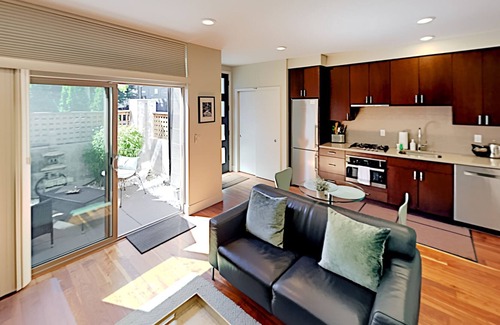 Eastlake House | Serene Eastlake Home | Walled Patio & Gourmet Kitchen | Fantastic Location