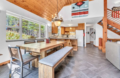 Serene Lakes House | Serene Forest Retreat Near 3 Ski Resorts