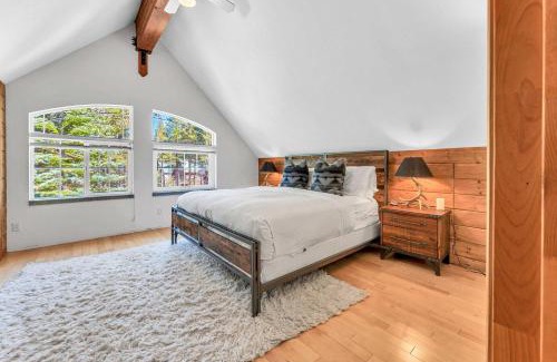 Serene Lakes House | Serene Forest Retreat Near 3 Ski Resorts