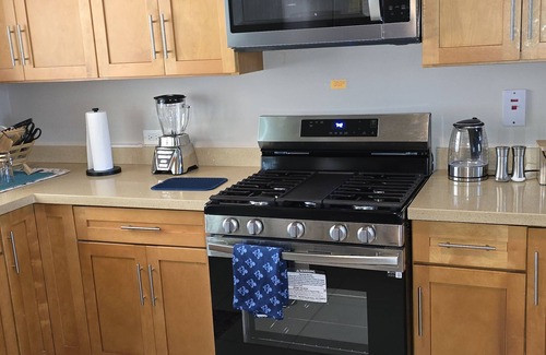 Boscobel House | Serene Green Oasis - WiFi, AC and 24/7 security