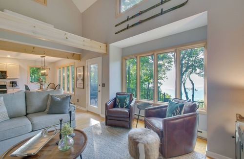 Pedlars Edge Cabin | Serene Hideaway with Views, 1 Mi to Hike & Ski!
