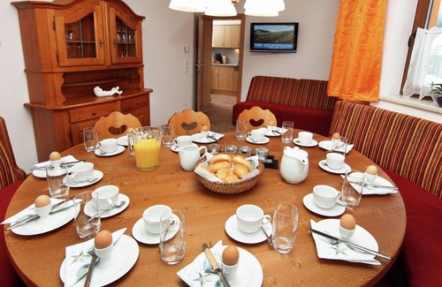 Vorderglemm House | Serene Holiday Home with Infrared Sauna in Salzburg
