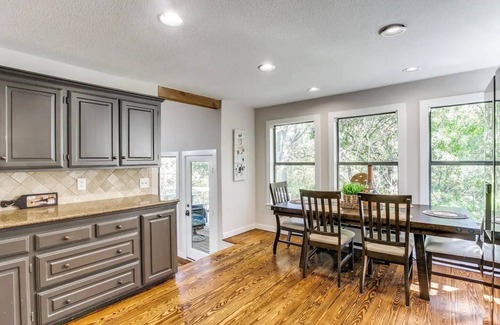 Highland Village House | Serene Home - Feels like a nice big tree house.