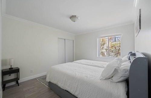 Burbank House | Serene Home in Central Burbank