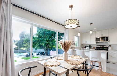 Altadena House | Serene House close to Old Town and Rose Bowl