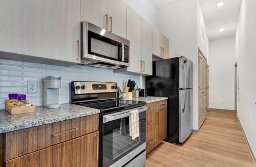 Clemson Apartment | Serene Lake & Pool Retreat – 5 Min to College Ave Buzz!