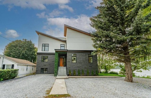 Port Weller House | Serene Lakeview retreat Sunset Villa