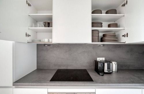 Erdberg Apartment | Serene Landstraße 1BR w/Gym & Pool, nr Restaurants, by Blueground