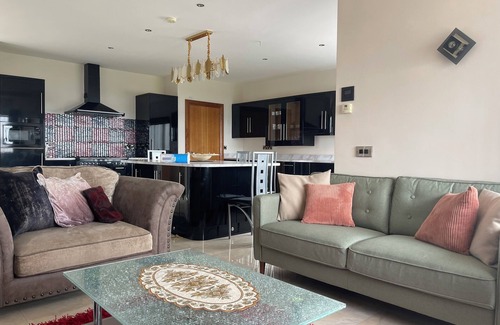 Letterkenny House | Serene luxurious Haven with Sea View: Rooms or Entire Property Letterkenny