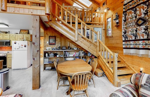 Almont Cabin | Serene mountainside cabin, with washer/dryer - near skiing
