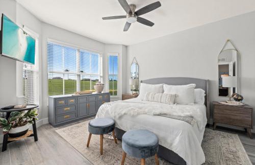 Naples Apartment | Serene Naples Retreat: Golf-Resort Pool-Tennis-Gym