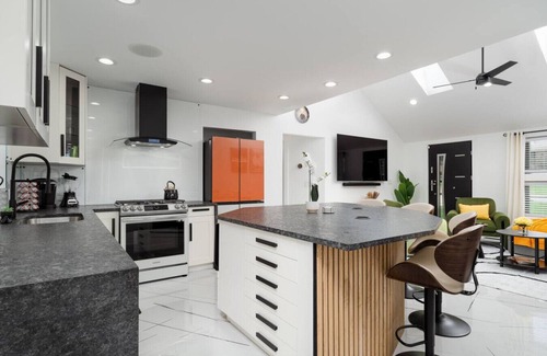 Rockford House | Serene Oasis Near Rock River