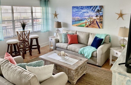 Plantation Key Condo | Serene oceanfront complex. Centrally located