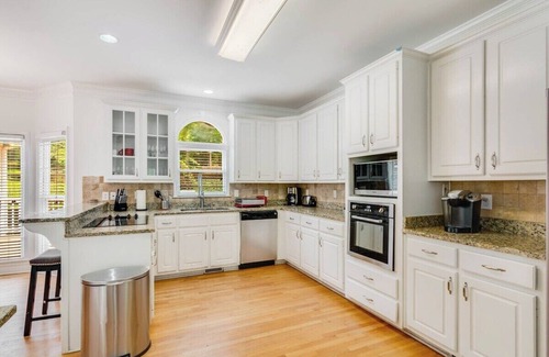 Conyers House | Serene Poolside Oasis 5 BR, Office, Luxe Amenities