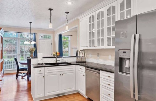 Pinehurst House | Serene Retreat in Pinehurst for Six