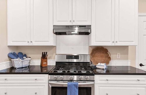 Pinehurst House | Serene Retreat in Pinehurst for Six