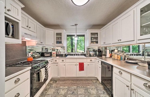 Sky Valley House | Serene Sky Valley Family Chalet with Fireplace