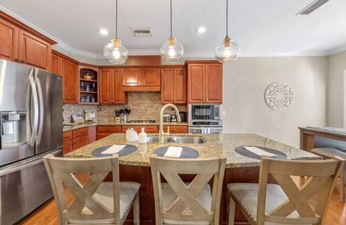 Tallahassee House | Serene Smart Home, Big Backyard, PET FRIENDLY!