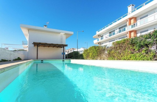Olhos D'Agua House | Serene Spacious House | Swimming Pool and Garden