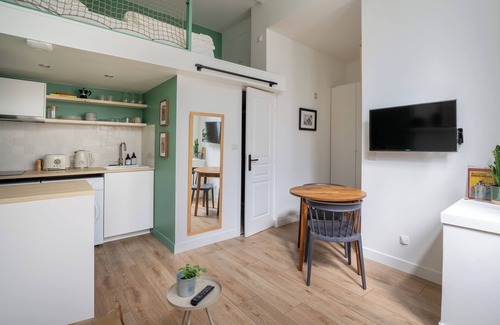 Quartier de la Goutte-d'Or Apartment | Serene Studio Apartment, 5 Mins to Sacré Coeur