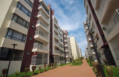 Nairobi West Apartment | Serene studio apartment in beautiful Nairobi near JKIA Airport & SGR, with WiFi