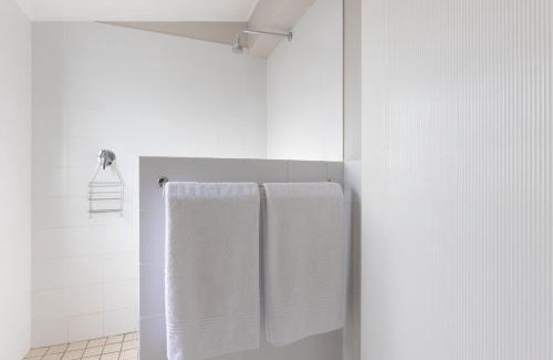 Noordhoek Apartment | Serene, Thatched Apartment in Noordhoek, Cape Town