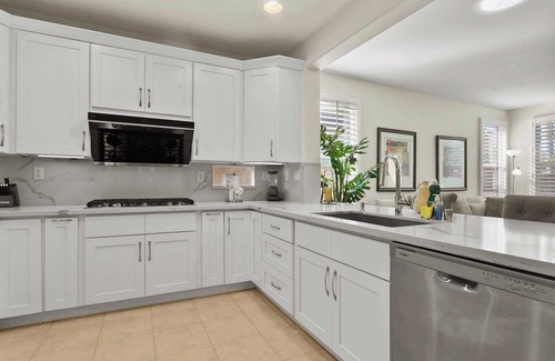 Lower Peters Canyon House | Serene Trailside Retreat Amidst Nature's Beauty on Riveroaks #41333