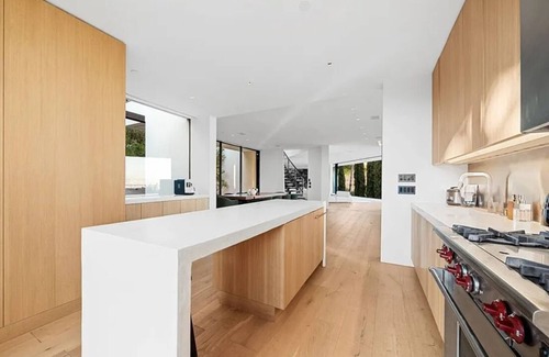 West Hollywood Villa | Serene Vista Villa In Beverly