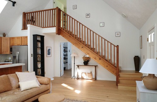 Walkerton House | Serene Woodland Wellness Retreat with Sauna, Cold Plunge & Hot Tub