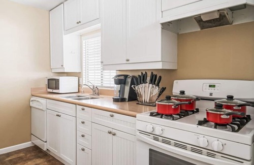 Eastside House | Serene+Yard+Porch&EZ Bike2beach W/D+FreeParking