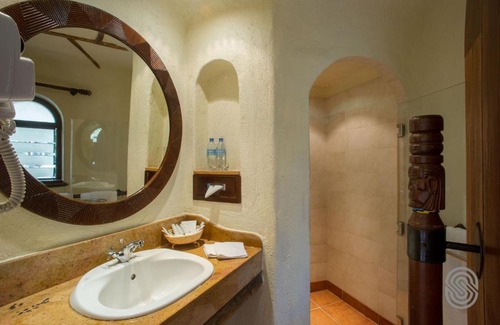 Serengeti National Park Cabin | Serengeti Serena Safari Lodge
