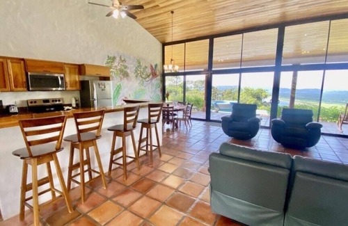 La Fortuna House | Serenity Home. Amazing house with Gorgeous panoramic views and Swimming pool.