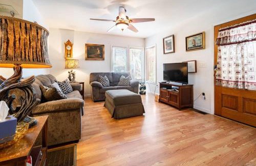 Golden Hill Apartment | Serenity House near Gaslamp, San Diego Zoo & Petco