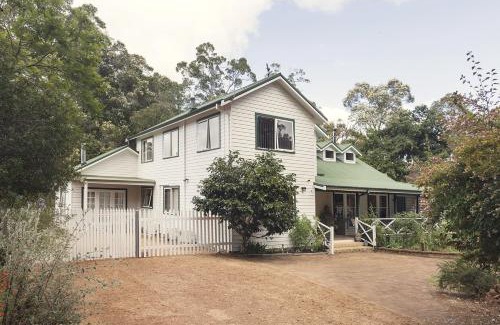 Pemberton House | Serenity House Pemberton & Wellness Spa