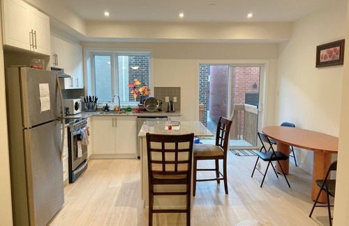 Downsview House | Serenity in North York Toronto