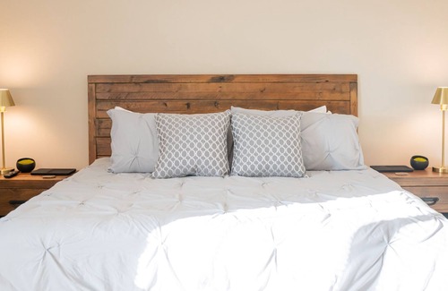 Fairview House | Serenity in the Mountains! Stunning Home for You!