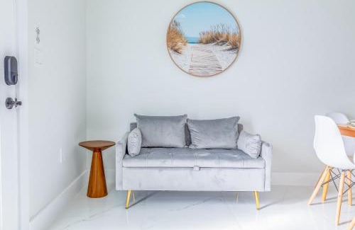 Gladeview House | Serenity Lodge Condo