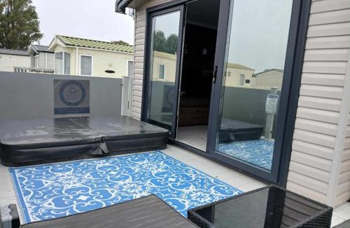 Ingoldmells House | Serenity - Luxury Hot Tub, Sunnymede, Fantasy Island, , Ramped Access, Parking, Dog Friendly