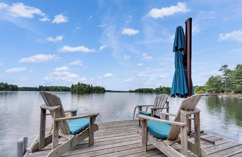 Frontenac House | Serenity on Lake - Waterfront Lake House on Loughborough Lake