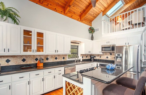 Doctor's Arm House | Serenity on San Remo | New dock & custom pool on Big Pine Key