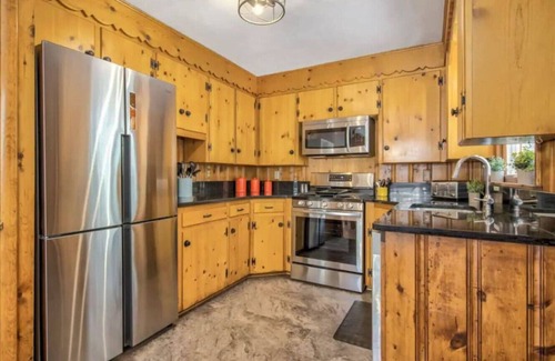 Cascade-Chipita Park House | Serenity Pines Hideaway w/HotTub