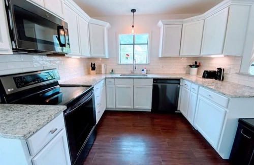Highland Lake Estates House | Serenity Retreat, Escape the City, Nature, Lake Travis
