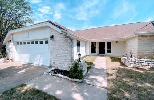 Highland Lake Estates House | Serenity Retreat, Escape the City, Nature, Lake Travis