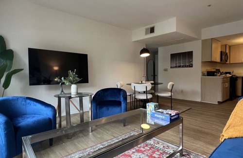 Wilshire Montana Apartment | Serenity Retreat in Santa Monica