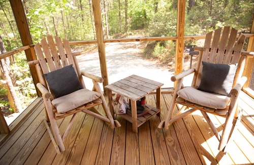 Mill Spring Cabin | Serenity Ridge Cabin C: Couple's Escape