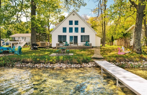 Traverse City House | Serenity Shores 5BD Hot Tub Fishing Hiking