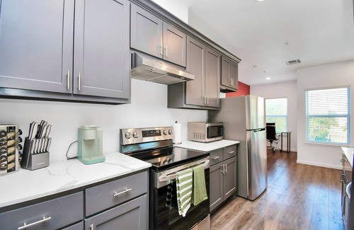South Central Houston Apartment | Serenity Studios: Near Medical Center & Museum District